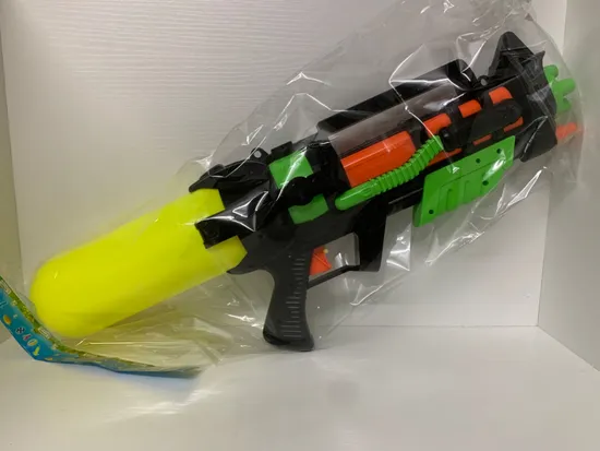 OEM giocattoli personalizzati giocattoli per auto telecomandati 1/18.1/241/32.1/43 modello di auto in lega bambola per auto pistola ad acqua giocattolo di plastica bambola di azione anime novità bambola pistola a bolle figura di film